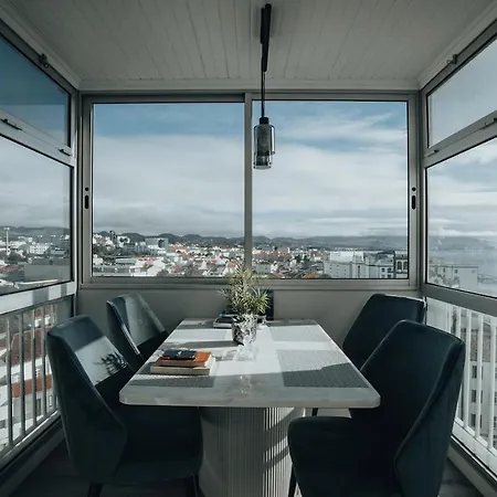 Gt Apartment, Mountain View And Sea View Πόντα Ντελγκάντα